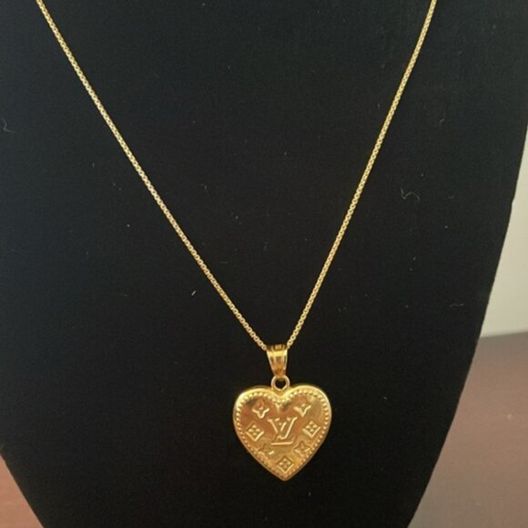 Louis Vuitton 18K Yellow Gold Monogram Heart Pendant - Picture 1 of 3